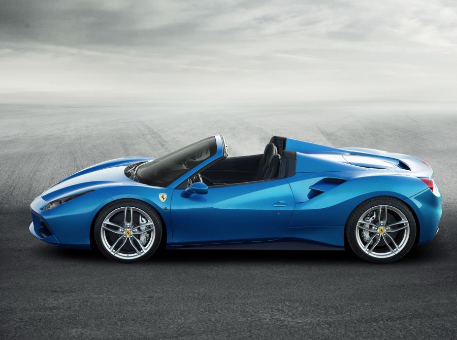  Ferrari 488 Spider 2016 года  (фото 58 из 70)